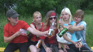 Пьяные студенты долбятся в задницу