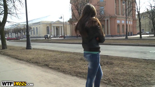 Мужики сняли провинциальную студентку в электричке и оприходовали у нее дома